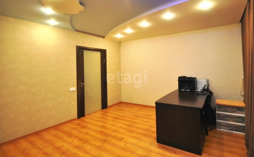 Продажа 3-комнатной квартиры, Южно-Сахалинск, Сахалинская область,  Южно-Сахалинск