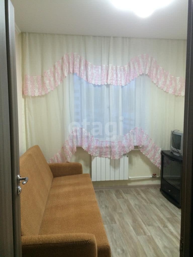 Продажа 4-комнатной квартиры, Южно-Сахалинск, Сахалинская область,  Южно-Сахалинск