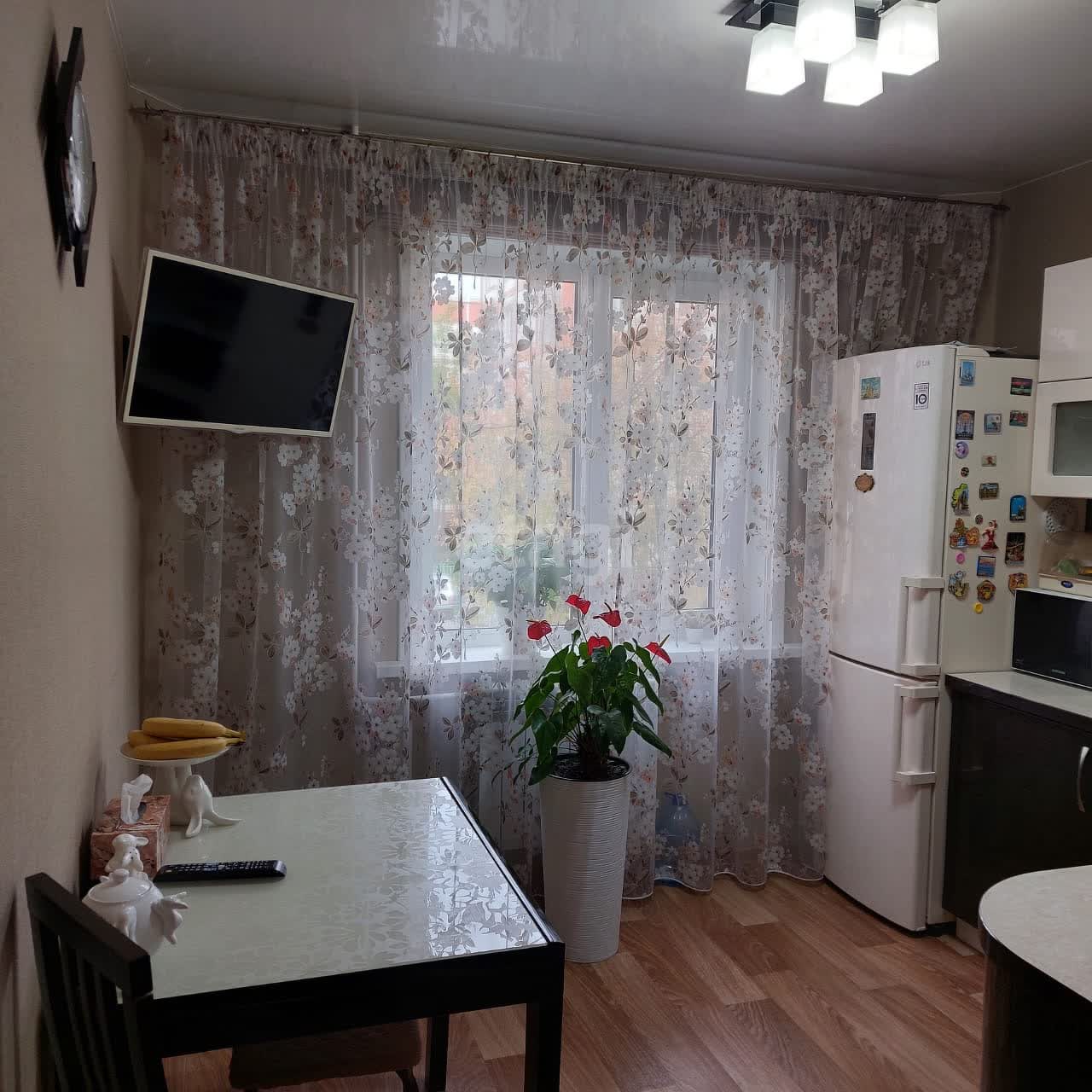 Продажа 2-комнатной квартиры, Южно-Сахалинск, Сахалинская область,  Южно-Сахалинск