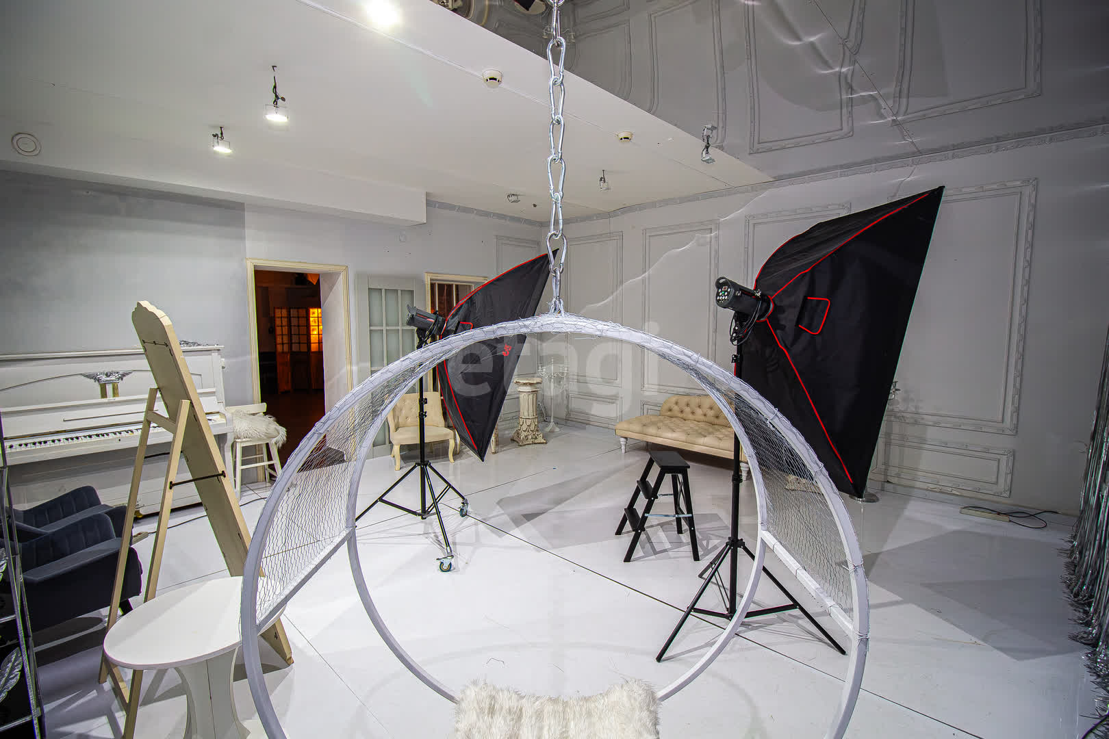 Продажа коммерческой недвижимости, 122м <sup>2</sup>, Новый Уренгой, Ямало-Ненецкий АО,  Новый Уренгой