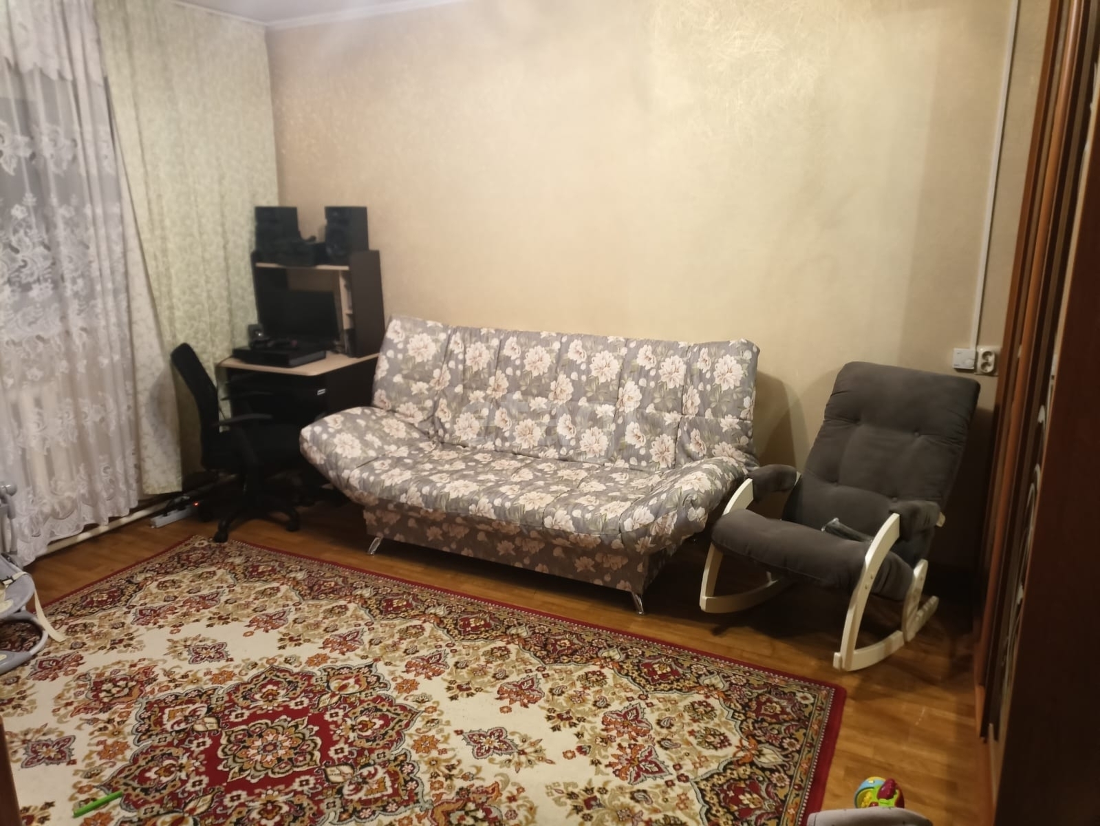 Продажа 3-комнатной квартиры, Южно-Сахалинск, Сахалинская область,  Южно-Сахалинск