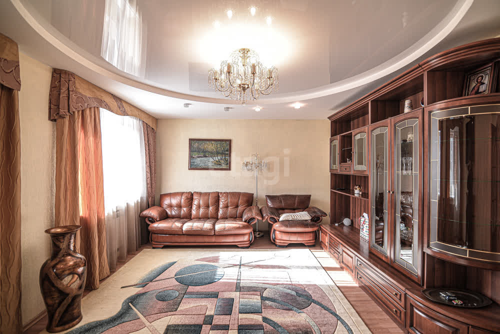 Аренда 3-комнатной квартиры, Южно-Сахалинск, Сахалинская область,  Южно-Сахалинск