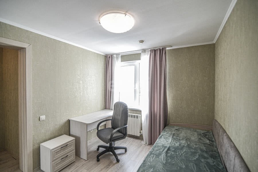 Аренда 4-комнатной квартиры, Южно-Сахалинск, Сахалинская область,  Южно-Сахалинск