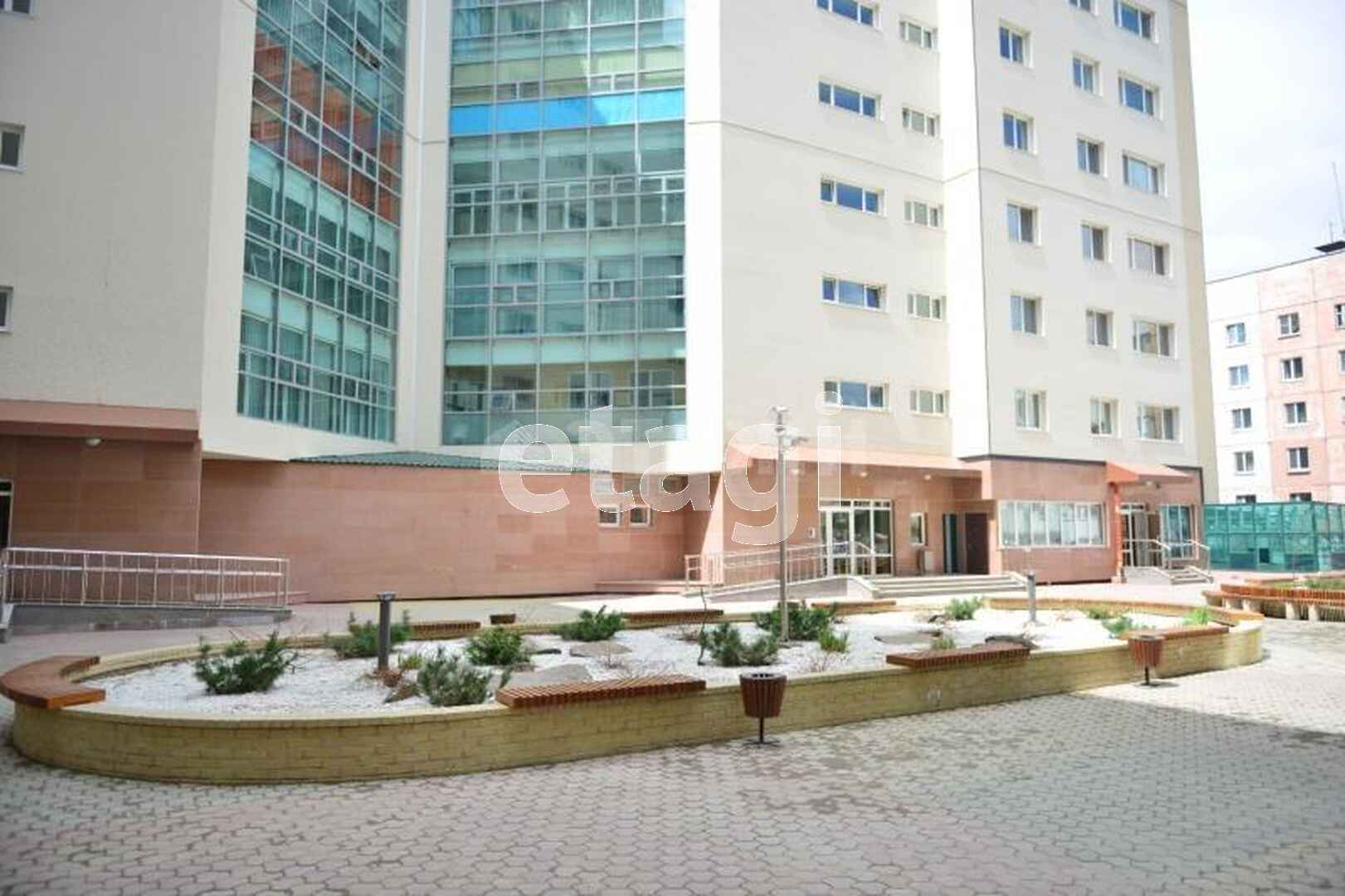 Продажа 4-комнатной квартиры, Южно-Сахалинск, Сахалинская область,  Южно-Сахалинск