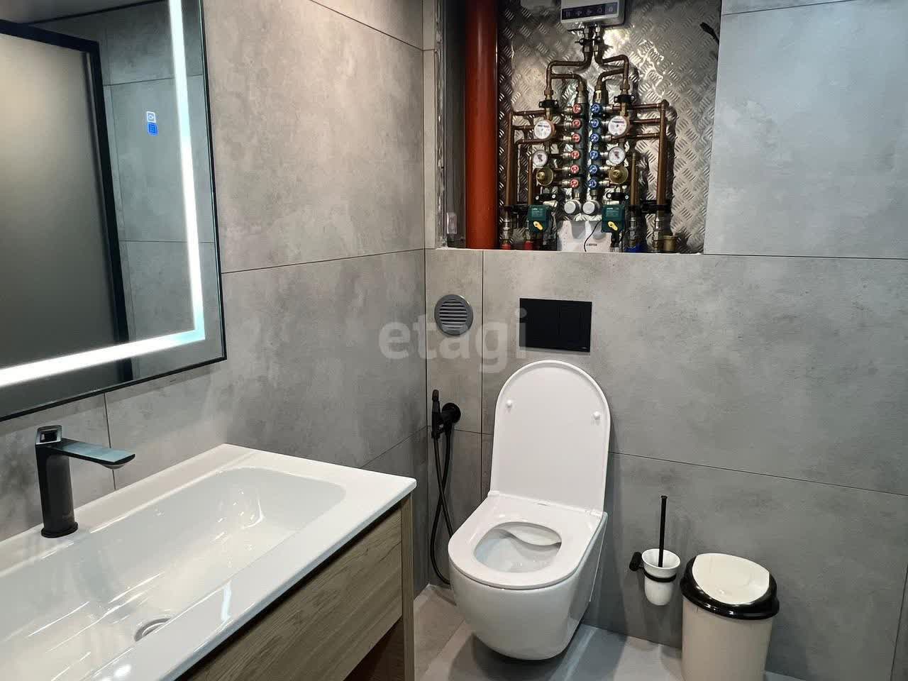 Продажа 2-комнатной квартиры, Южно-Сахалинск, Сахалинская область,  Южно-Сахалинск