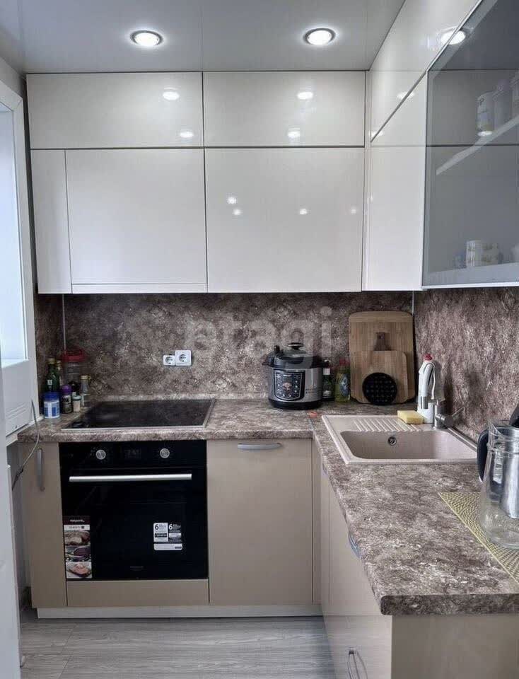 Продажа 3-комнатной квартиры, Улан-Удэ, Республика Бурятия,  Улан-Удэ