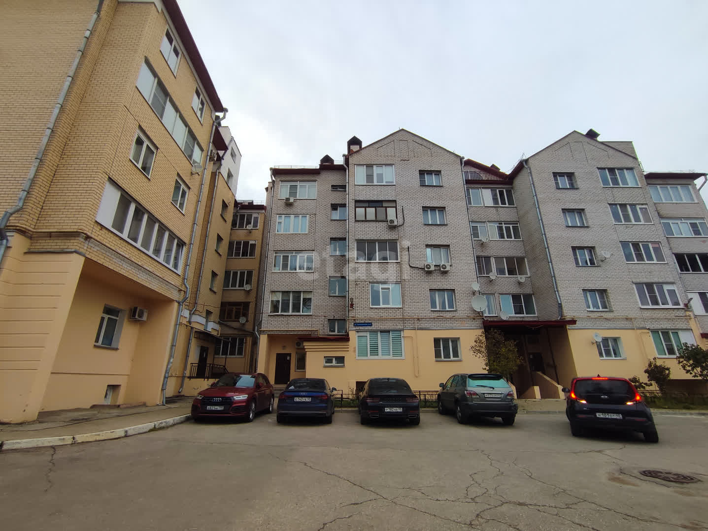 Продажа 4-комнатной квартиры, Калуга, Луначарского,  41