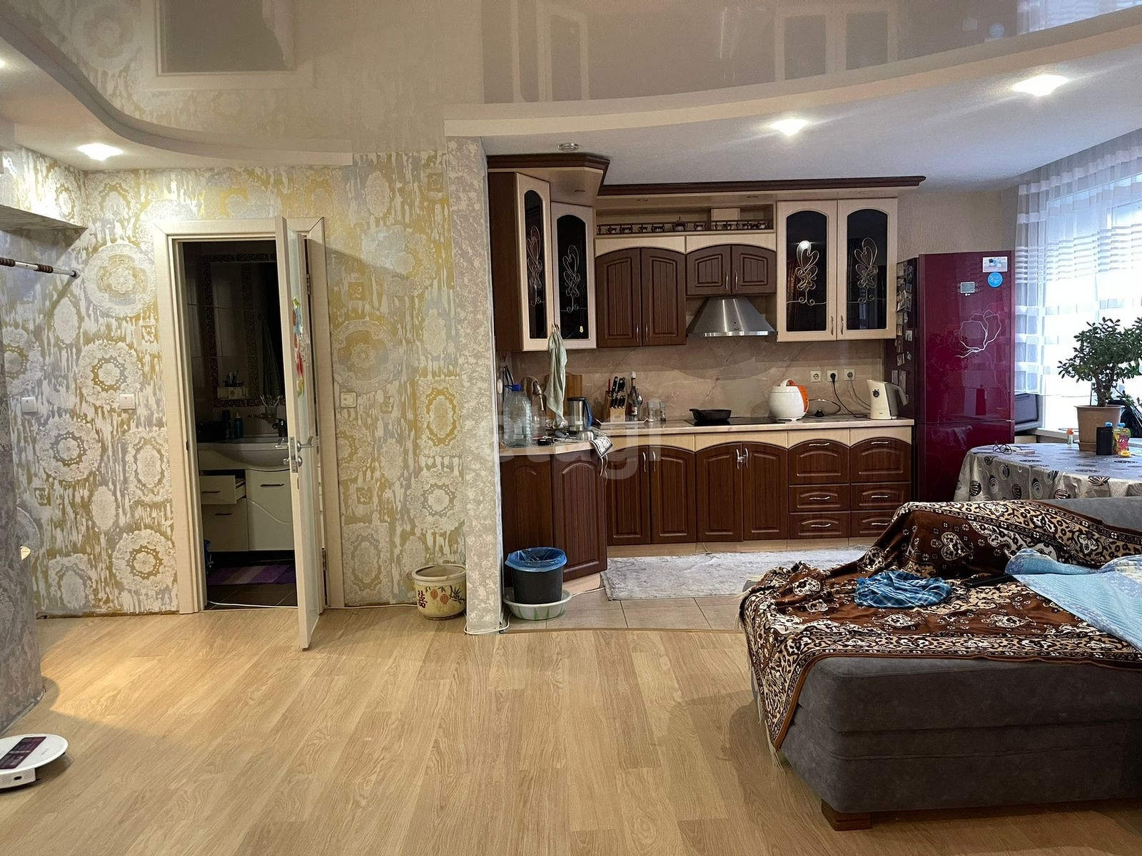 Продажа 2-комнатной квартиры, Южно-Сахалинск, Сахалинская область,  Южно-Сахалинск