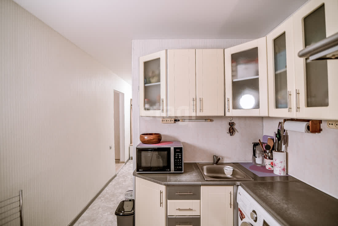 Продажа 2-комнатной квартиры, Южно-Сахалинск, Сахалинская область,  Южно-Сахалинск