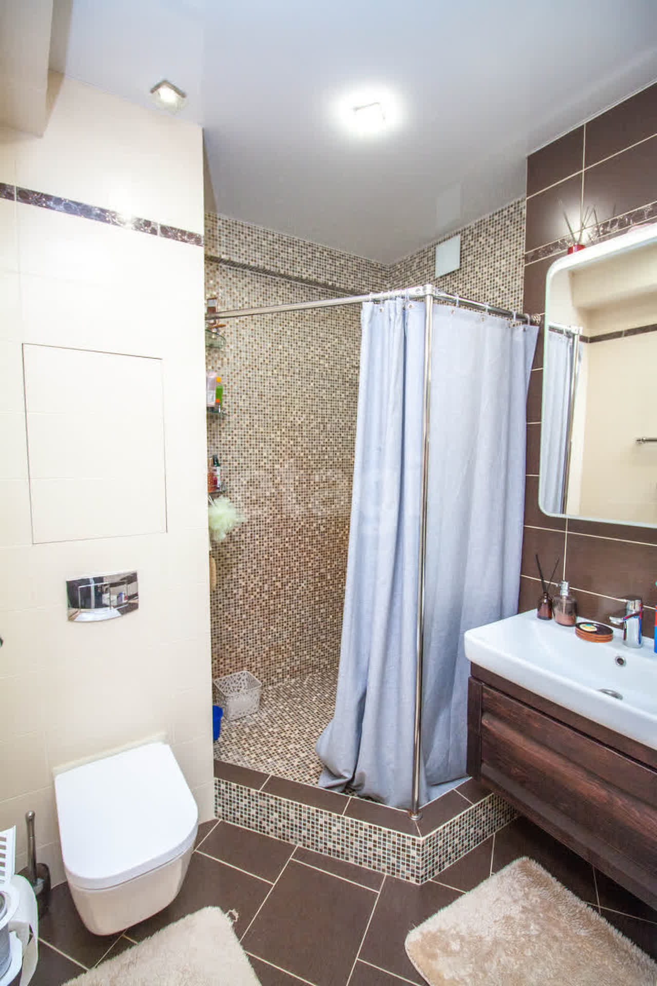 Продажа 2-комнатной квартиры, Южно-Сахалинск, Сахалинская область,  Южно-Сахалинск