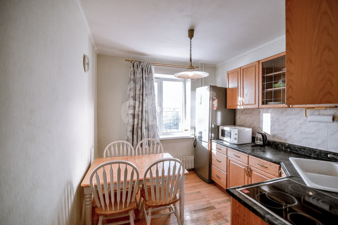 Продажа 2-комнатной квартиры, Южно-Сахалинск, Сахалинская область,  Южно-Сахалинск