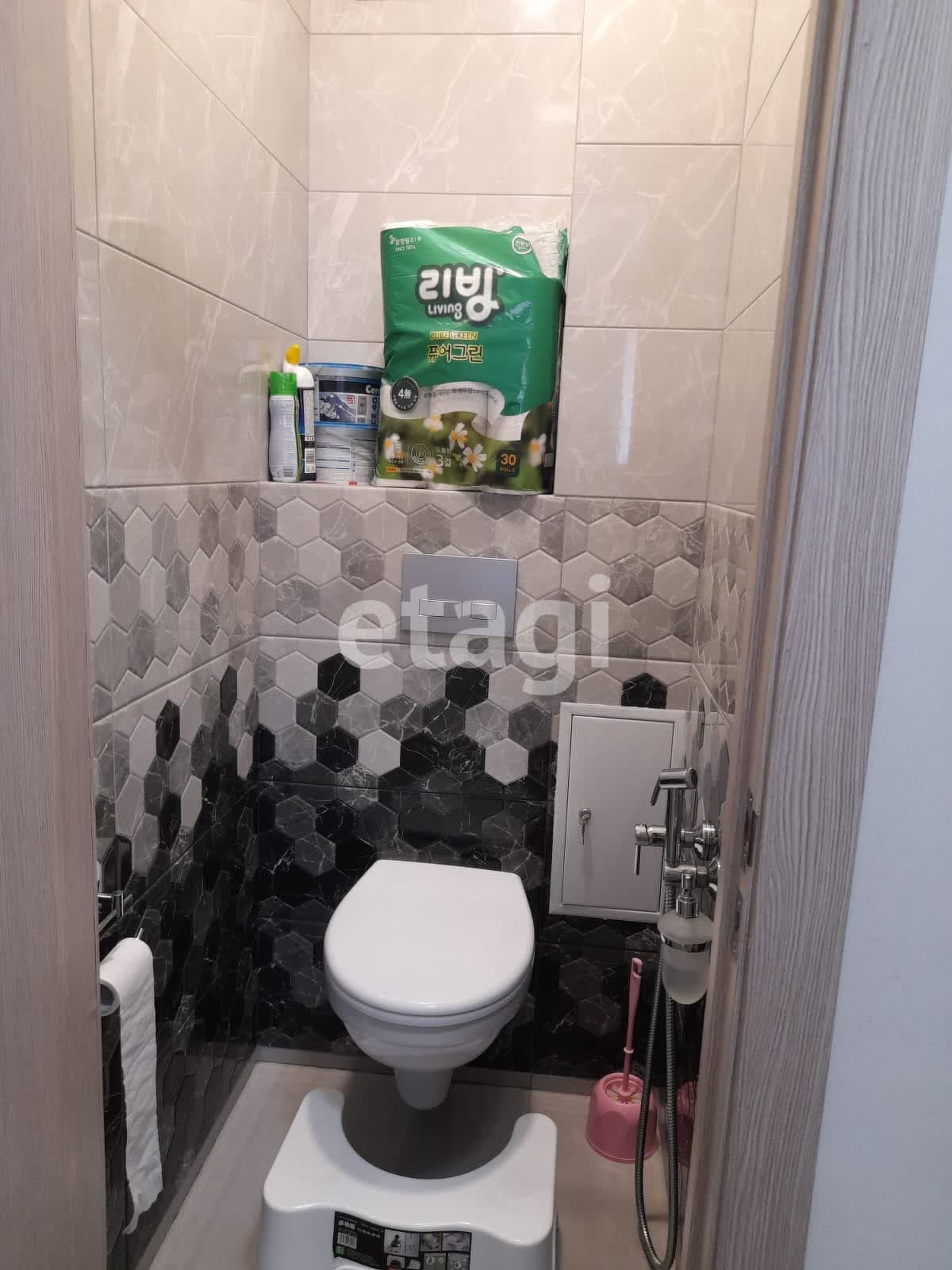 Продажа 2-комнатной квартиры, Южно-Сахалинск, Сахалинская область,  Южно-Сахалинск