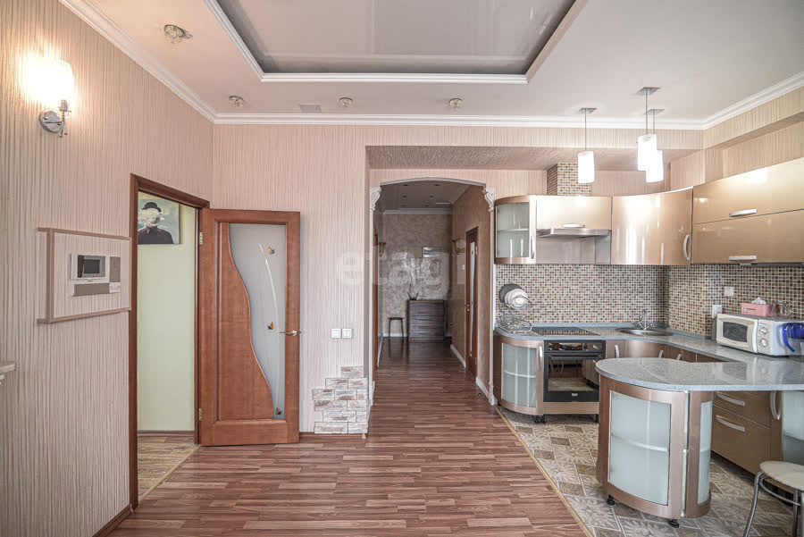 Аренда 3-комнатной квартиры, Южно-Сахалинск, Сахалинская область,  Южно-Сахалинск