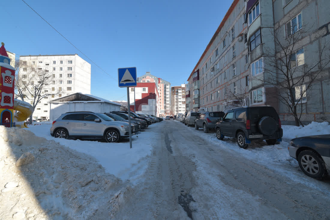 Продажа 2-комнатной квартиры, Южно-Сахалинск, Сахалинская область,  Южно-Сахалинск