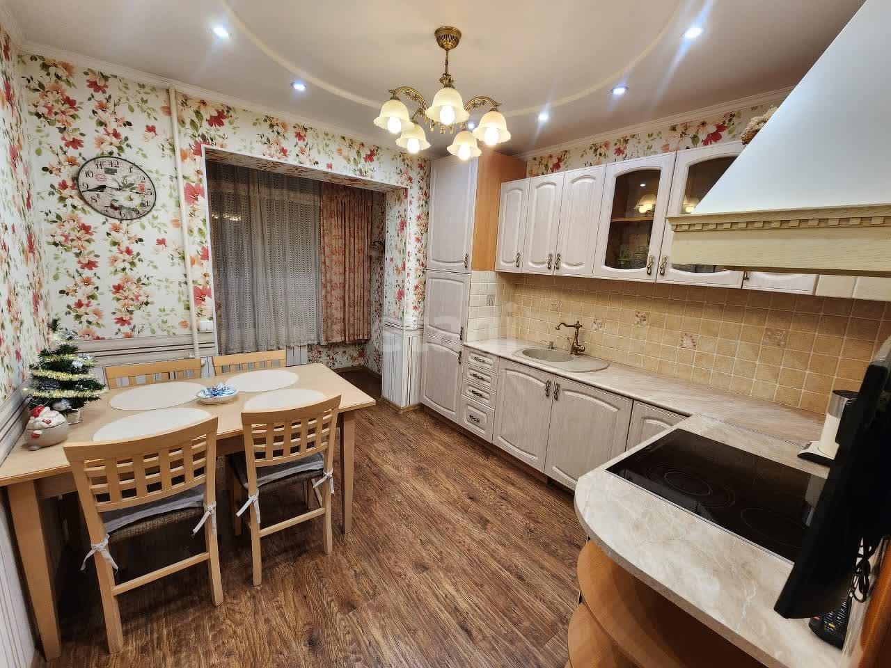 Аренда 3-комнатной квартиры, Южно-Сахалинск, Сахалинская область,  Южно-Сахалинск