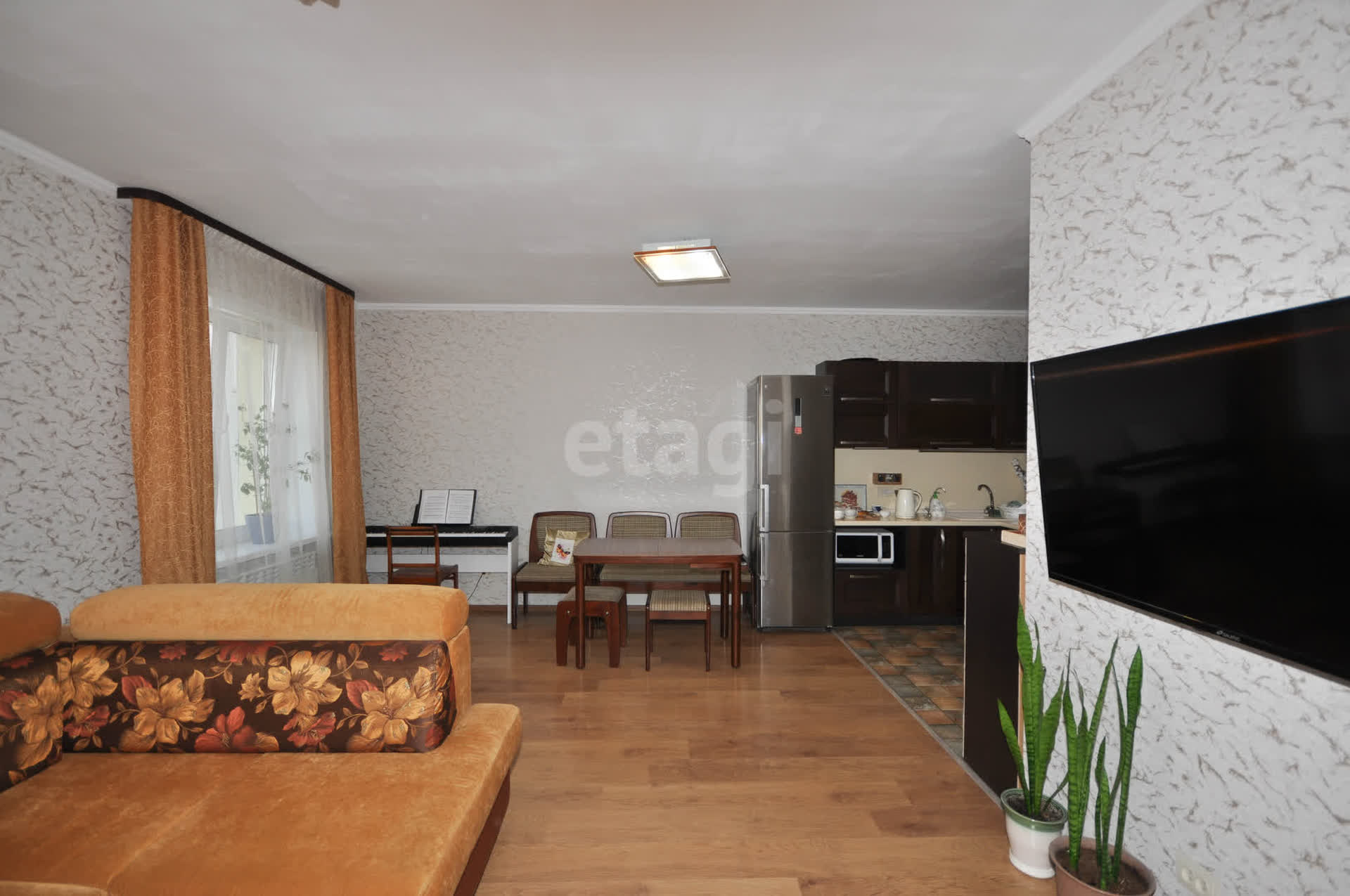 Продажа 3-комнатной квартиры, Южно-Сахалинск, Сахалинская область,  Южно-Сахалинск