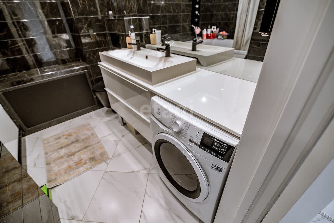 Аренда 5-комнатной квартиры, Южно-Сахалинск, Сахалинская область,  Южно-Сахалинск