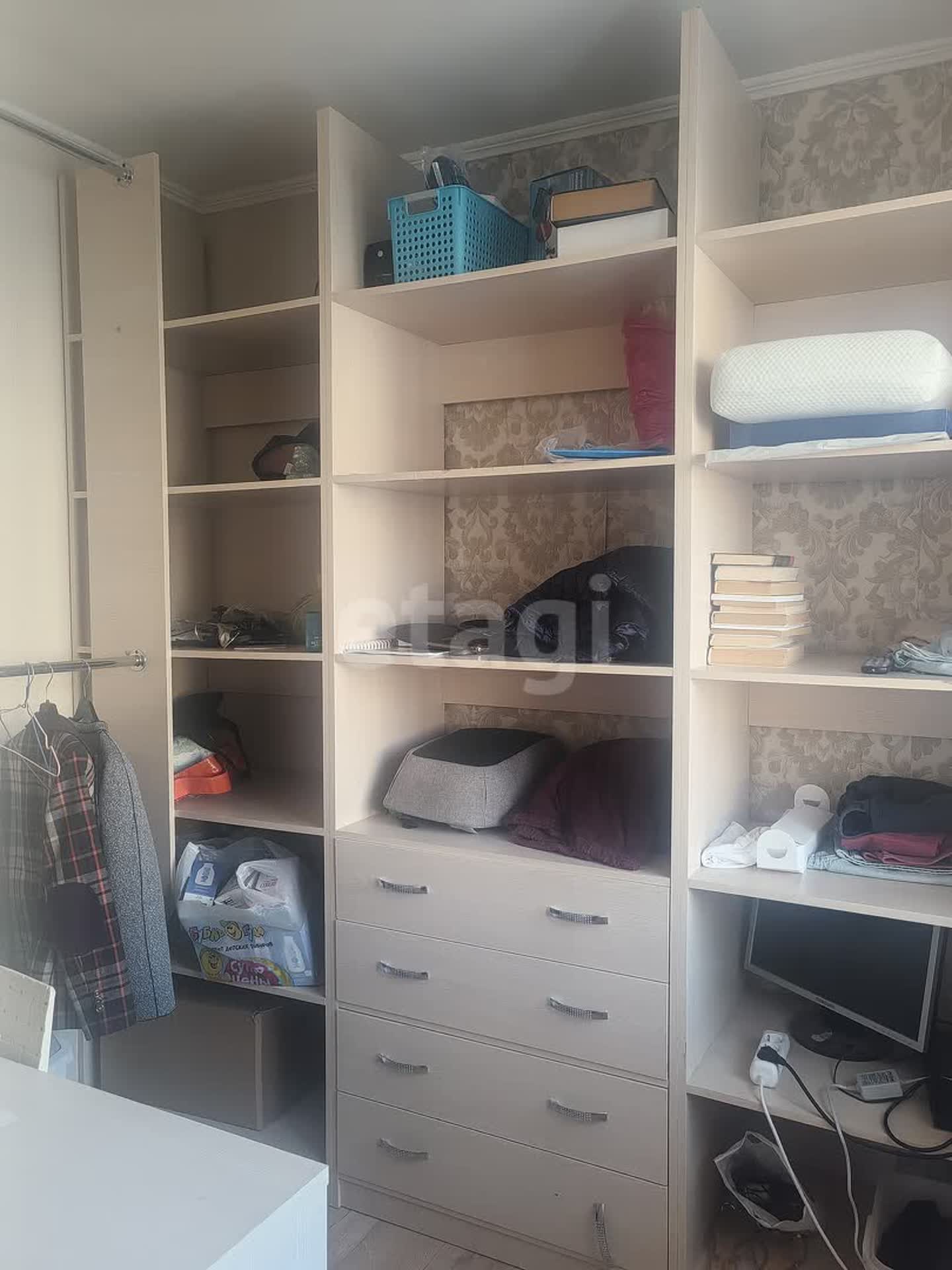 Продажа 4-комнатной квартиры, Южно-Сахалинск, Сахалинская область,  Южно-Сахалинск