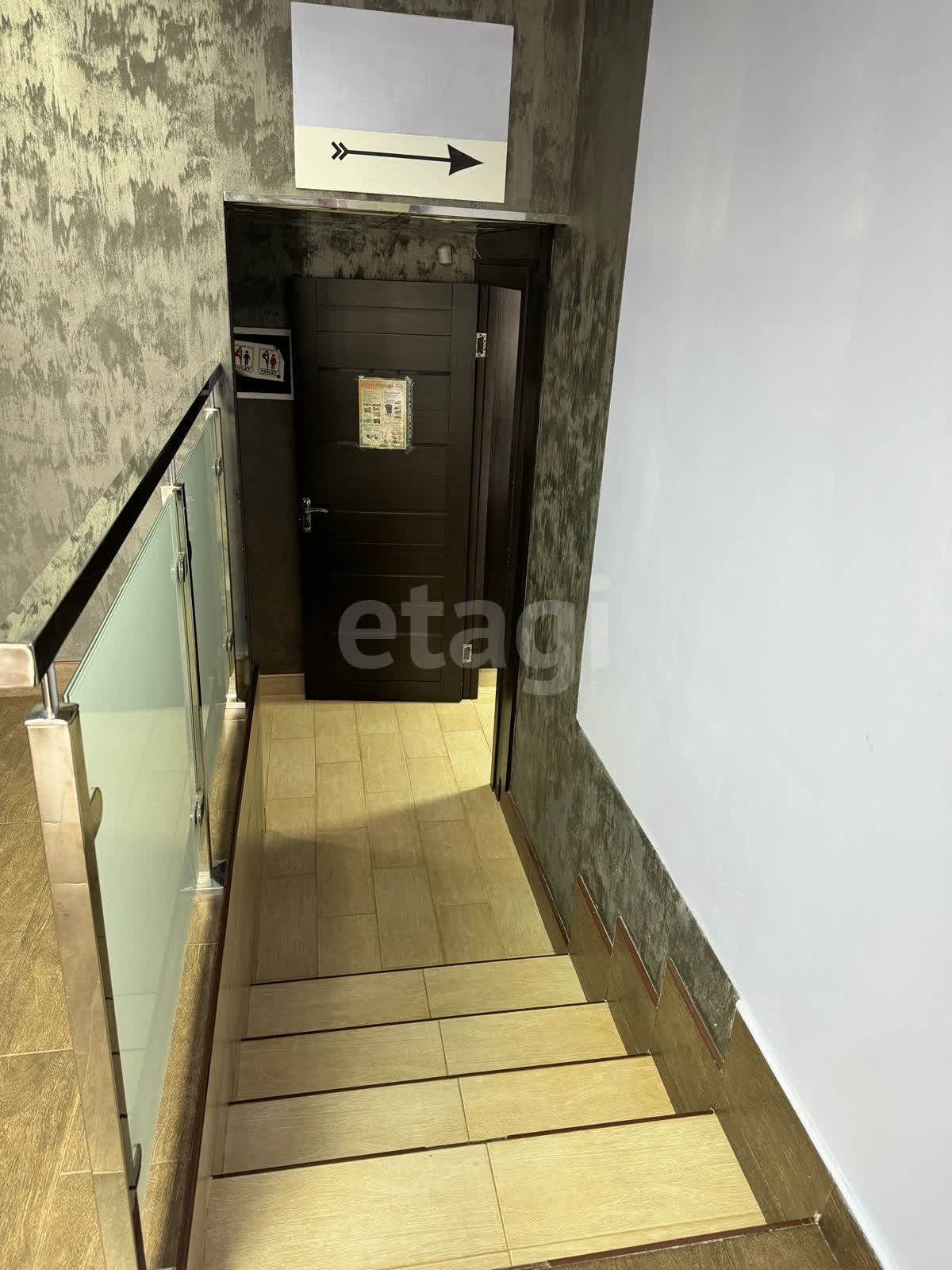 Продажа коммерческой недвижимости, 241м <sup>2</sup>, Новый Уренгой, Ямало-Ненецкий АО,  Новый Уренгой