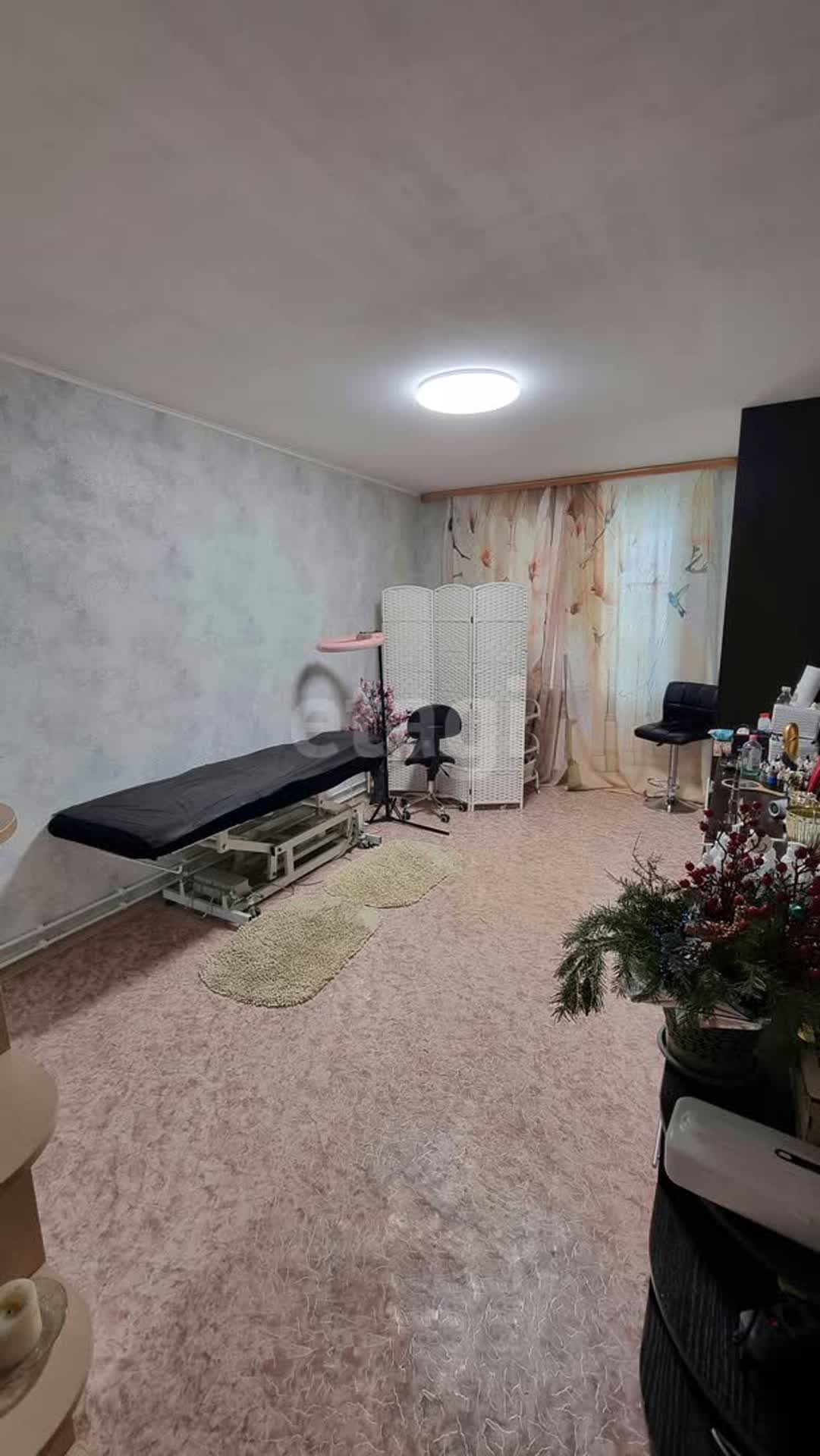 Продажа 2-комнатной квартиры, Южно-Сахалинск, Сахалинская область,  Южно-Сахалинск