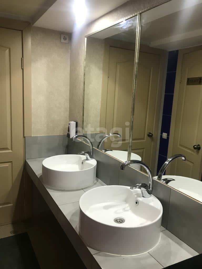 Продажа коммерческой недвижимости, 107м <sup>2</sup>, Улан-Удэ, Бурятия,  Улан-Удэ