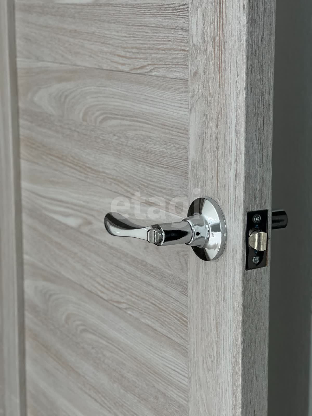 Продажа 2-комнатной квартиры, Южно-Сахалинск, Сахалинская область,  Южно-Сахалинск