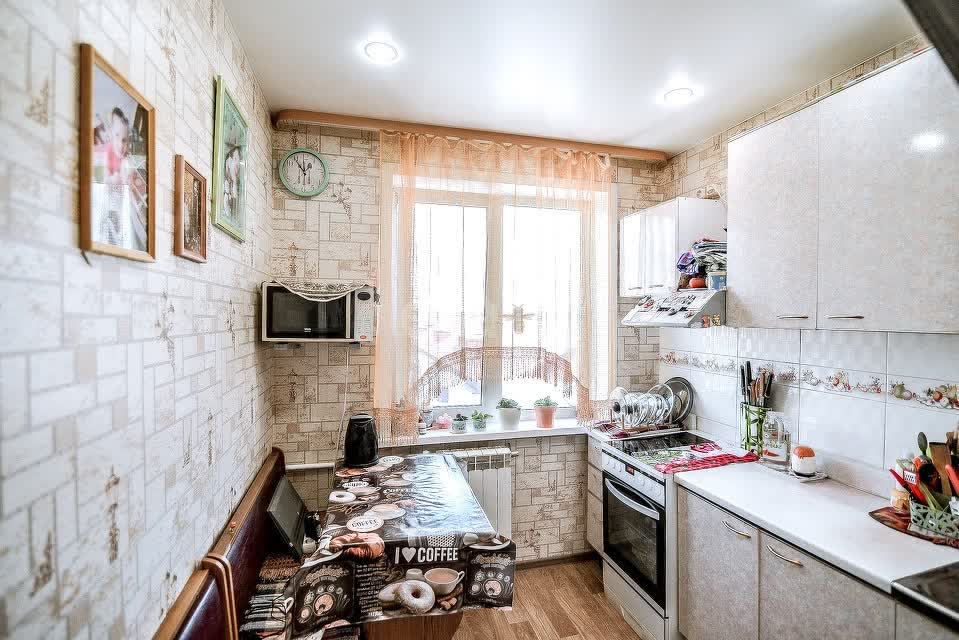 Продажа 2-комнатной квартиры, Южно-Сахалинск, Сахалинская область,  Южно-Сахалинск