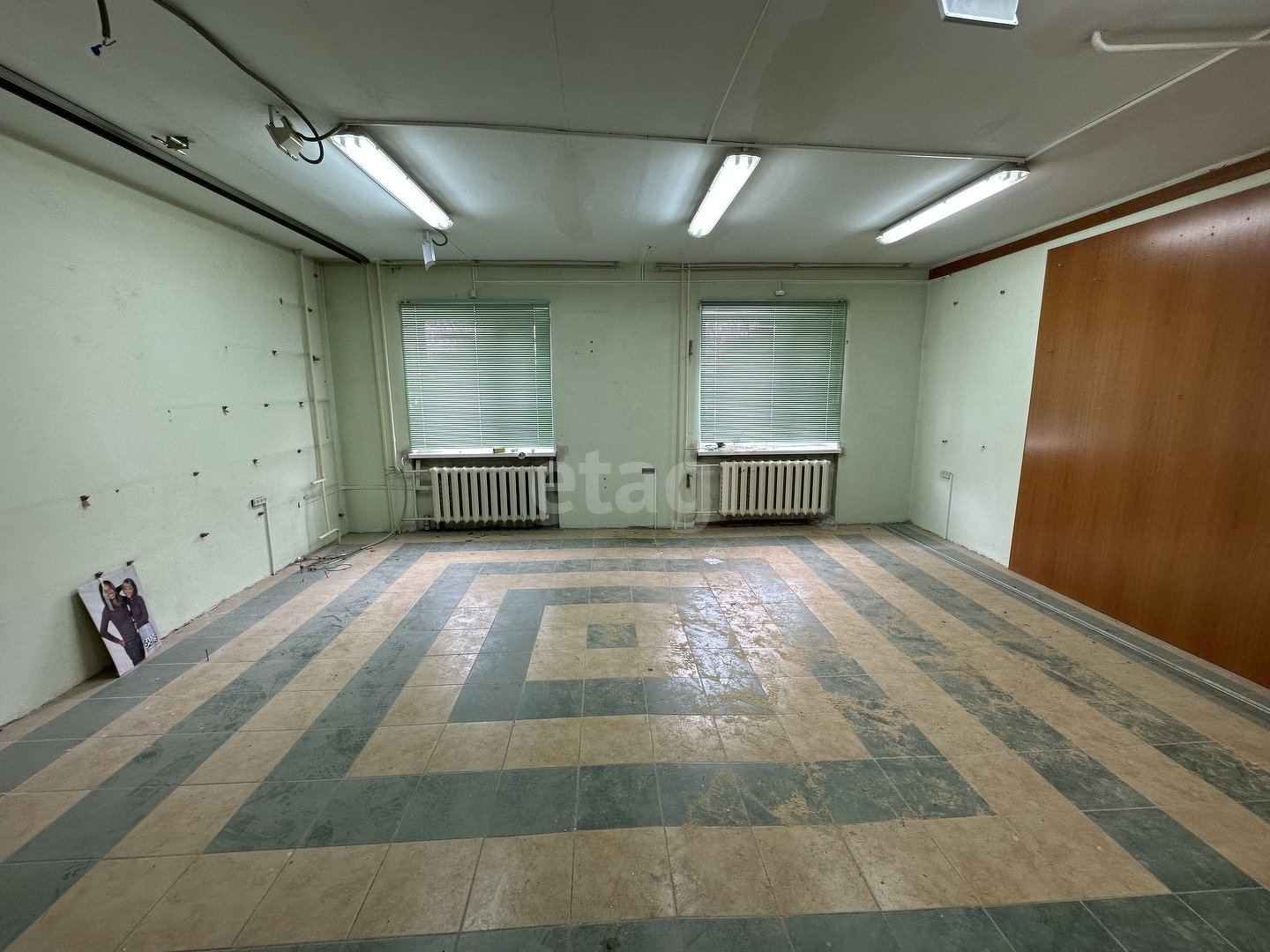 Аренда коммерческой недвижимости, 160м <sup>2</sup>, Новый Уренгой, Ямало-Ненецкий АО,  Новый Уренгой