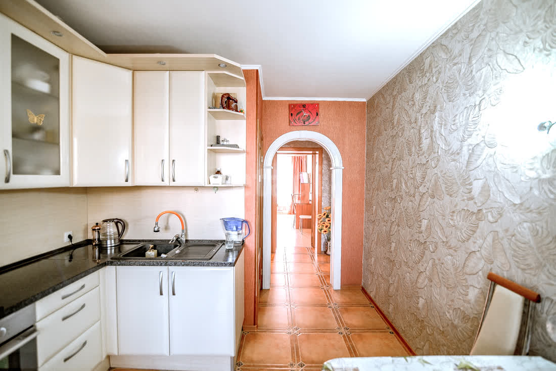 Продажа 3-комнатной квартиры, Южно-Сахалинск, Сахалинская область,  Южно-Сахалинск