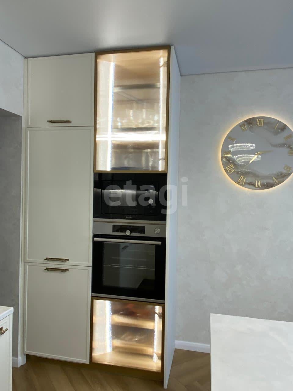 Продажа 3-комнатной квартиры, Южно-Сахалинск, Сахалинская область,  Южно-Сахалинск