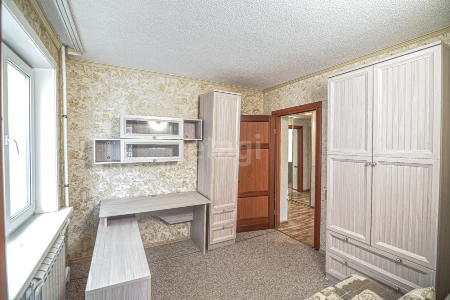 Продажа 4-комнатной квартиры, Южно-Сахалинск, Сахалинская область,  Южно-Сахалинск