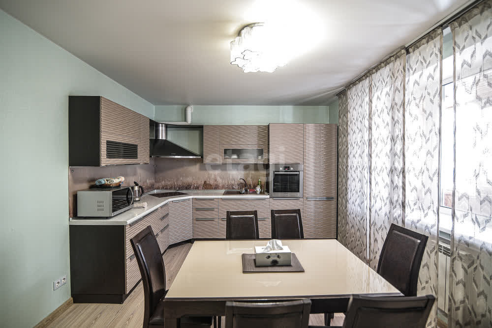 Аренда 3-комнатной квартиры, Южно-Сахалинск, Сахалинская область,  Южно-Сахалинск