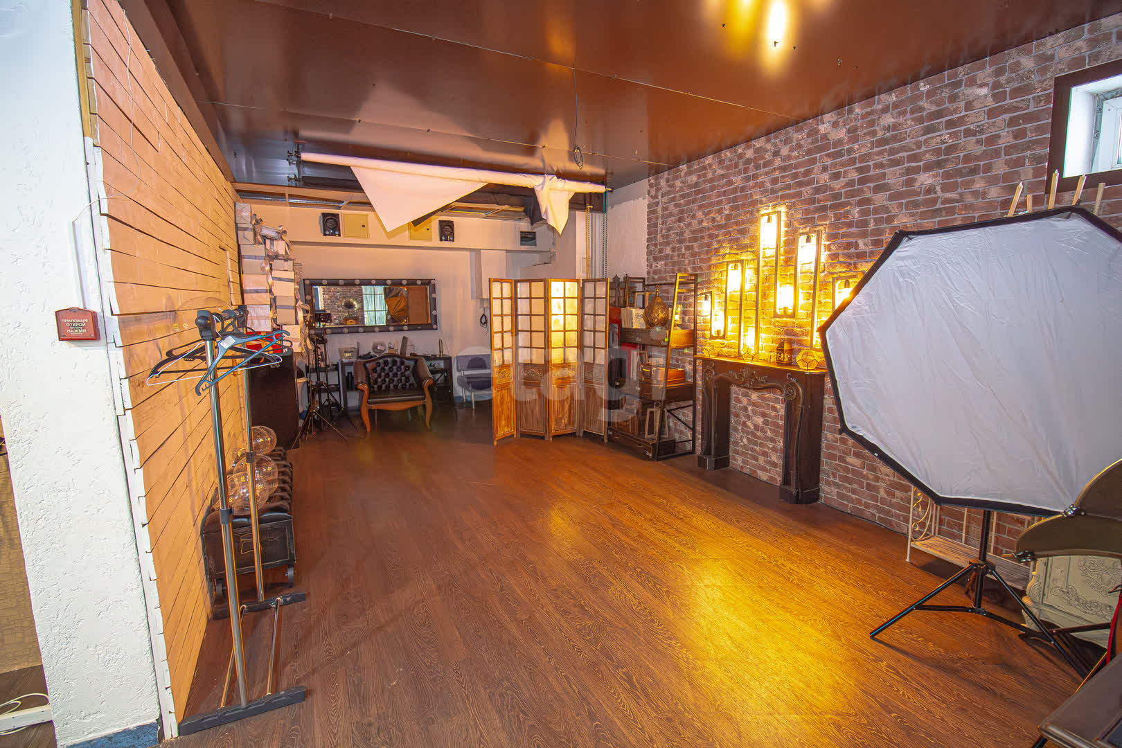 Продажа коммерческой недвижимости, 122м <sup>2</sup>, Новый Уренгой, Ямало-Ненецкий АО,  Новый Уренгой