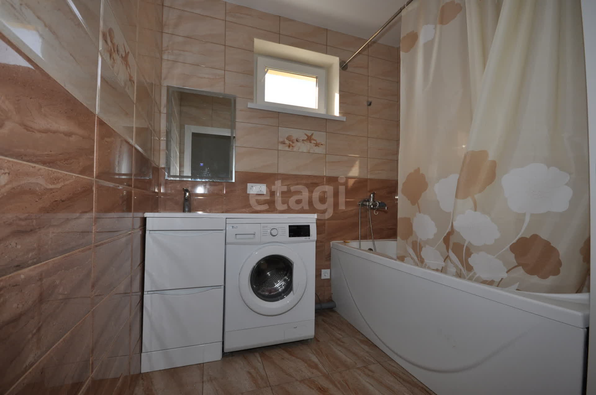 Продажа дома, 77м <sup>2</sup>, 15 сот., Южно-Сахалинск, Сахалинская область,  Южно-Сахалинск