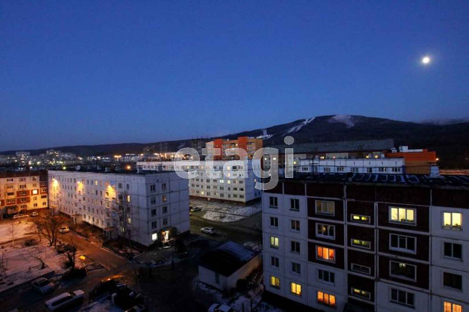 Продажа 4-комнатной квартиры, Южно-Сахалинск, Сахалинская область,  Южно-Сахалинск