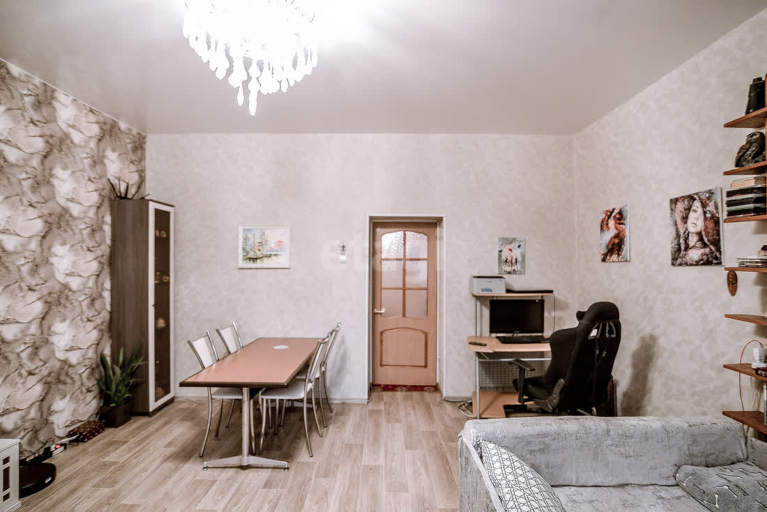 Продажа 3-комнатной квартиры, Южно-Сахалинск, Сахалинская область,  Южно-Сахалинск