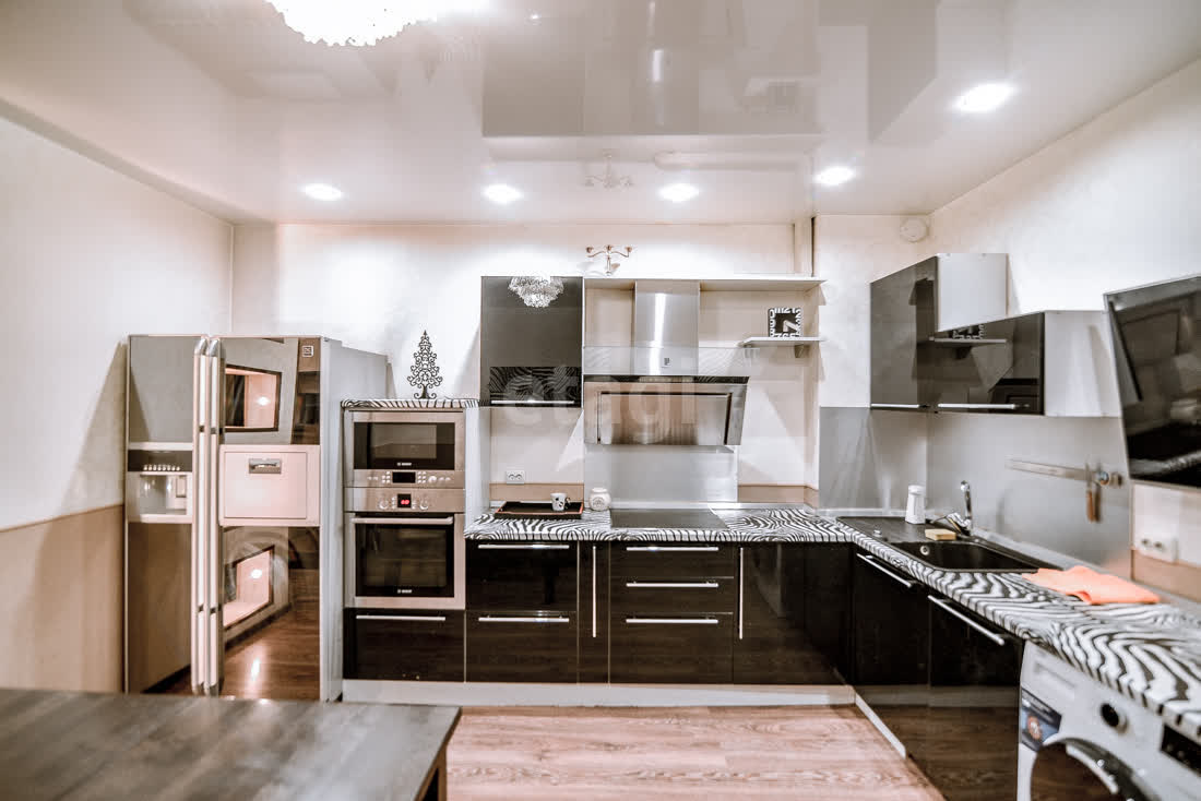 Продажа 2-комнатной квартиры, Южно-Сахалинск, Сахалинская область,  Южно-Сахалинск