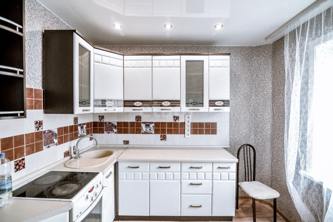 Продажа 2-комнатной квартиры, Южно-Сахалинск, Сахалинская область,  Южно-Сахалинск