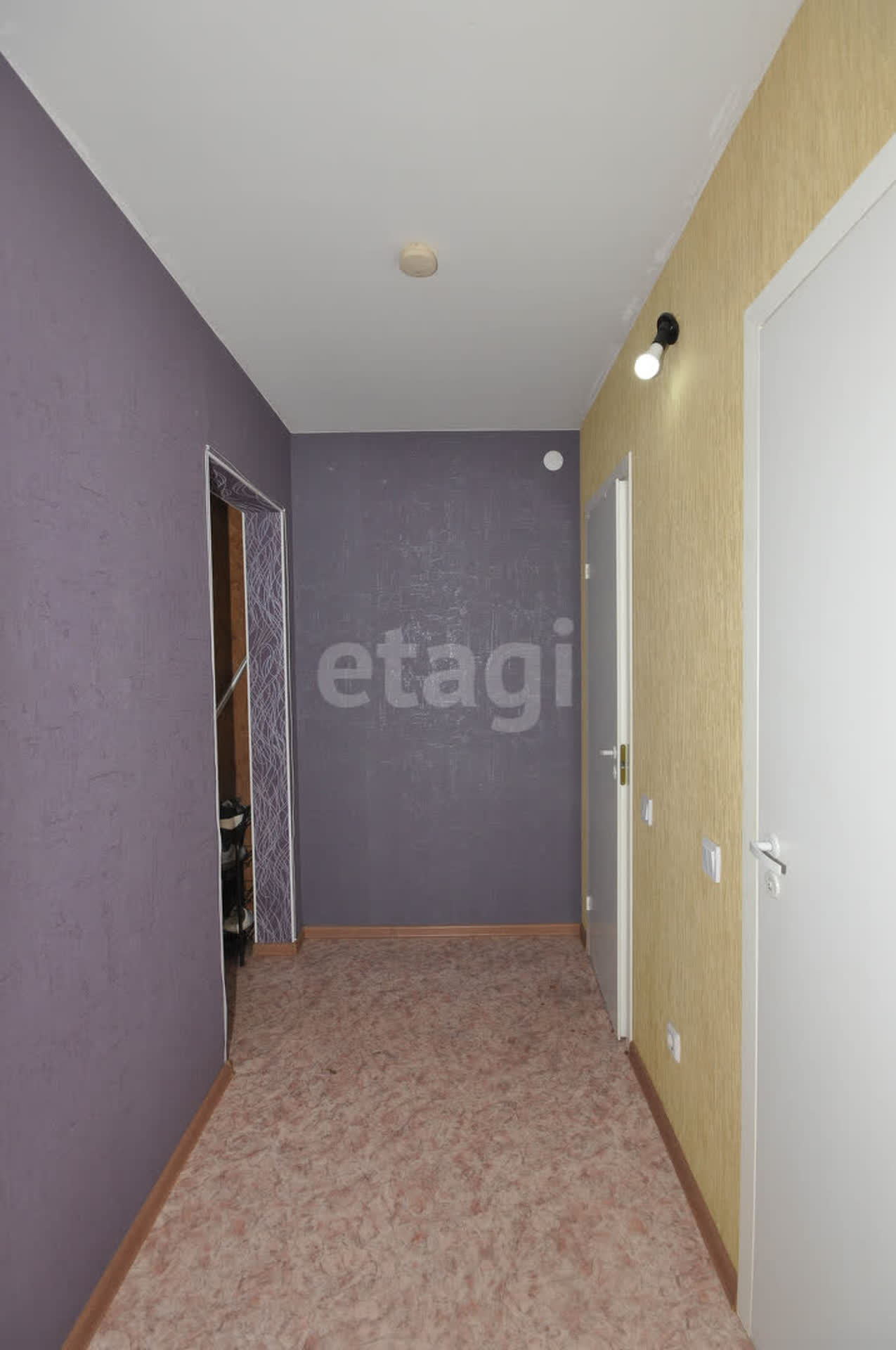 Продажа 2-комнатной квартиры, Южно-Сахалинск, Сахалинская область,  Южно-Сахалинск