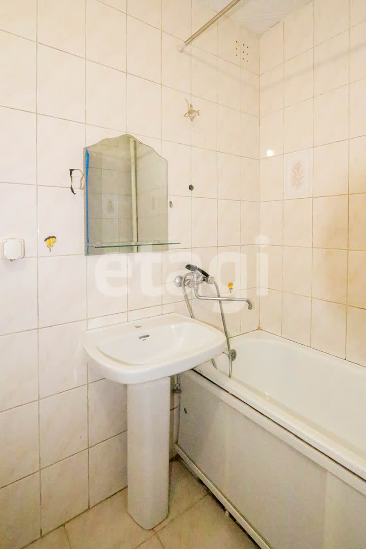 Продажа дома, 245м <sup>2</sup>, 8 сот., Улан-Удэ, Республика Бурятия,  Железнодорожный