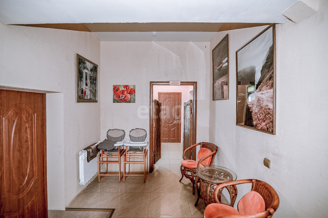 Продажа коммерческой недвижимости, 1000м <sup>2</sup>, Южно-Сахалинск, Сахалинская область,  Южно-Сахалинск