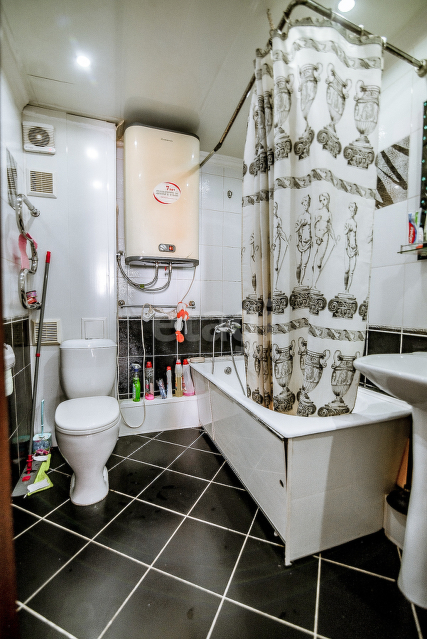 Продажа 2-комнатной квартиры, Южно-Сахалинск, Сахалинская область,  Южно-Сахалинск