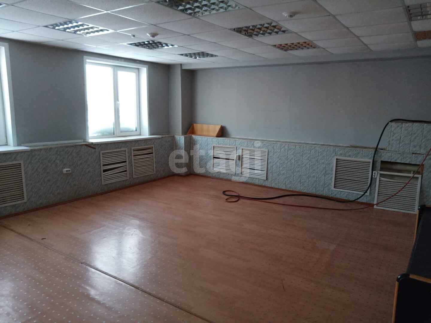 Продажа коммерческой недвижимости, 3780м <sup>2</sup>, Новый Уренгой, Ямало-Ненецкий АО,  Уренгой