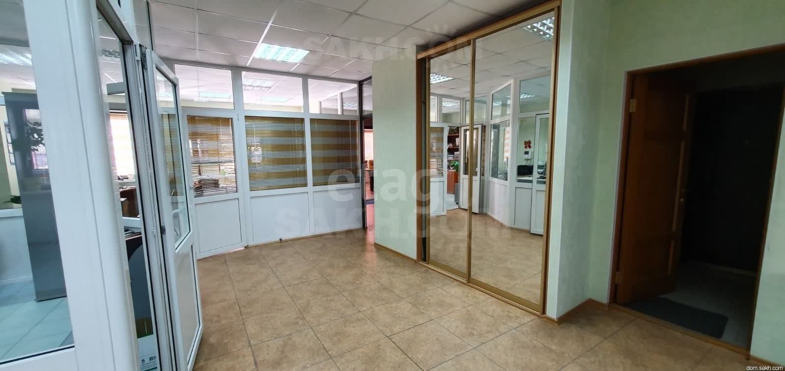 Продажа коммерческой недвижимости, 127м <sup>2</sup>, Южно-Сахалинск, Сахалинская область,  Южно-Сахалинск