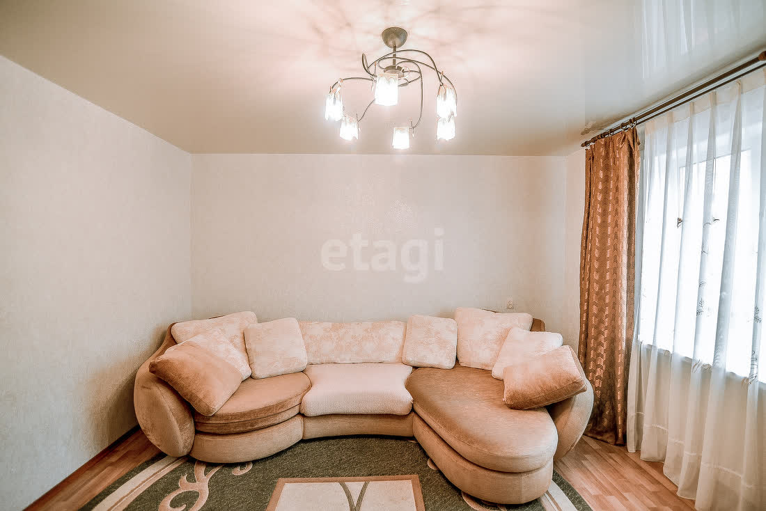 Продажа 4-комнатной квартиры, Южно-Сахалинск, Сахалинская область,  Южно-Сахалинск