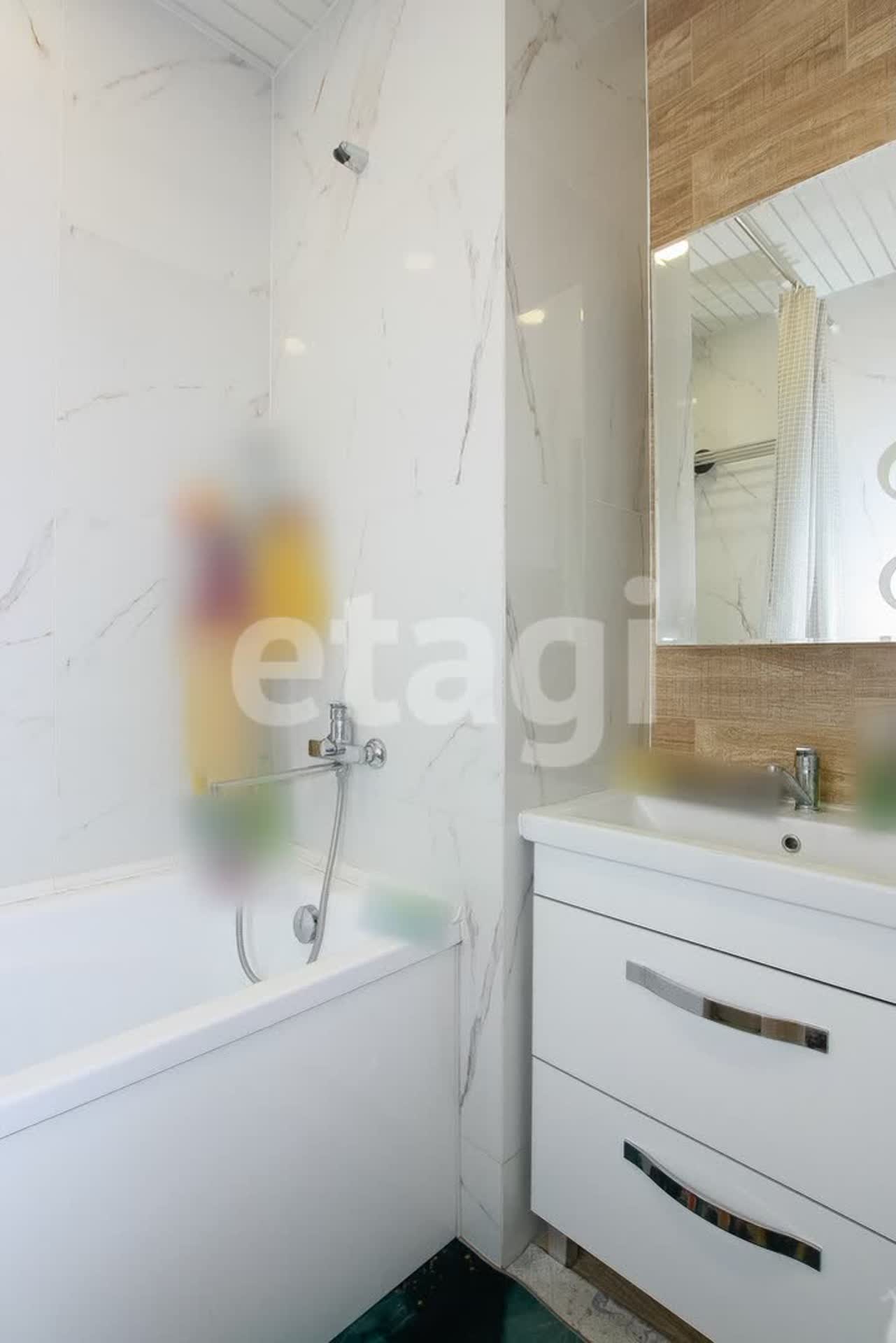 Продажа 3-комнатной квартиры, Улан-Удэ, Республика Бурятия,  Улан-Удэ