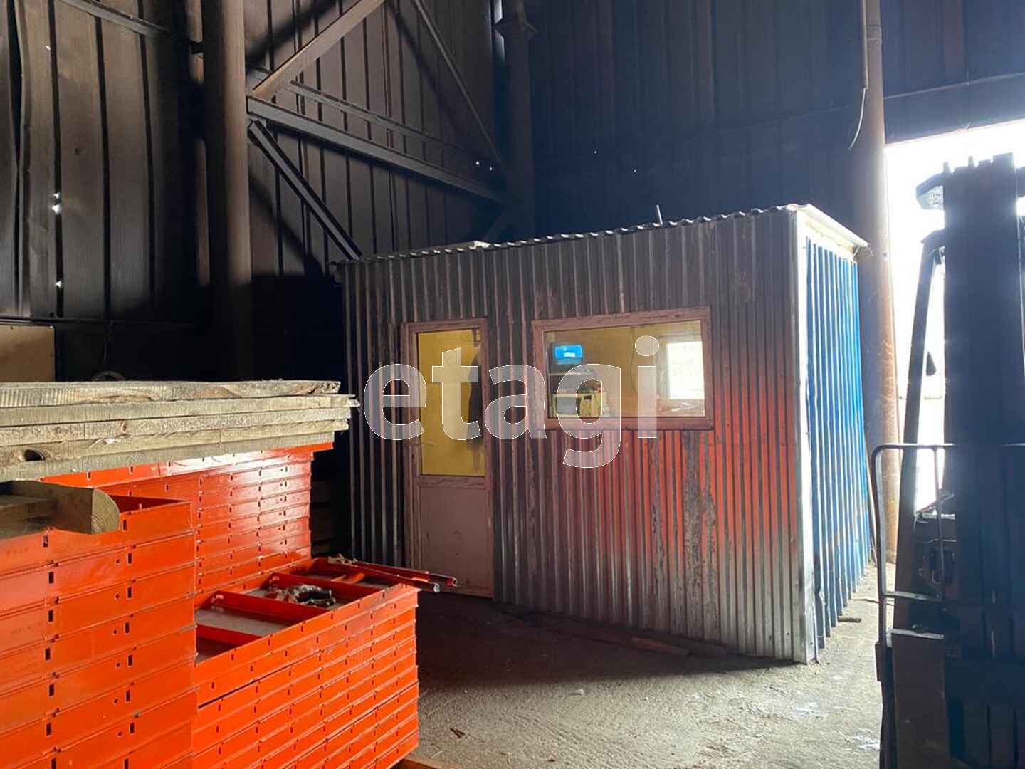 Продажа коммерческой недвижимости, 100м <sup>2</sup>, Южно-Сахалинск, Сахалинская область,  Южно-Сахалинск