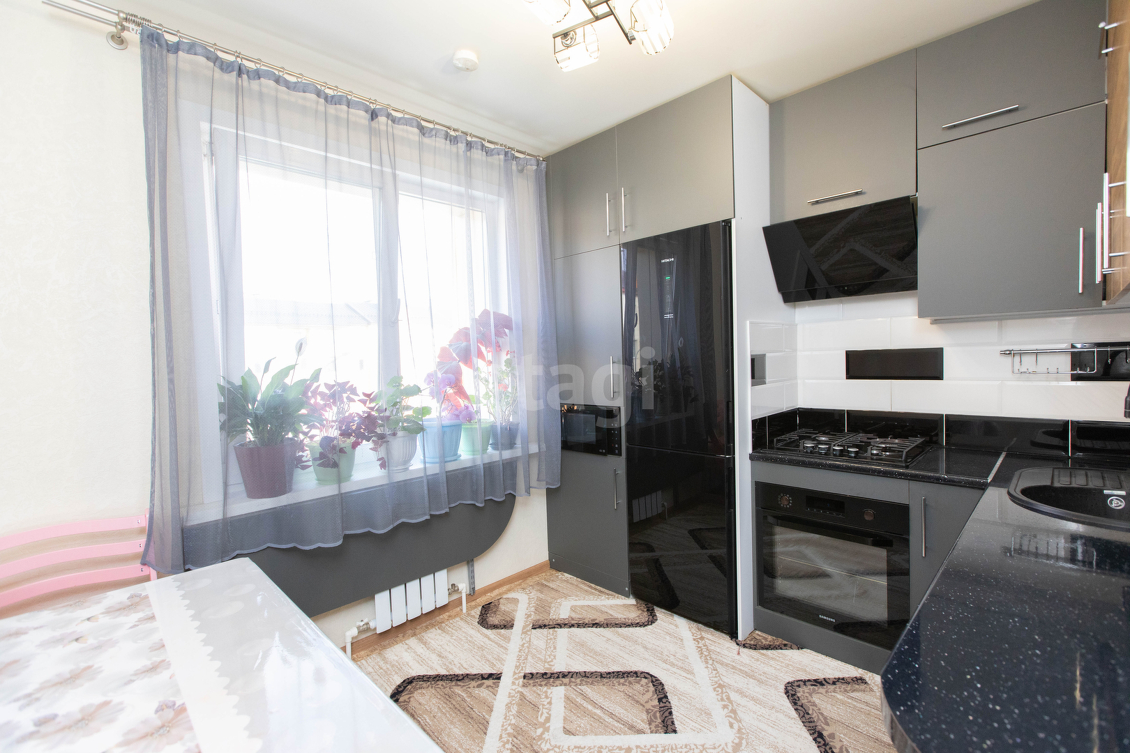 Продажа 3-комнатной квартиры, Южно-Сахалинск, Сахалинская область,  Южно-Сахалинск