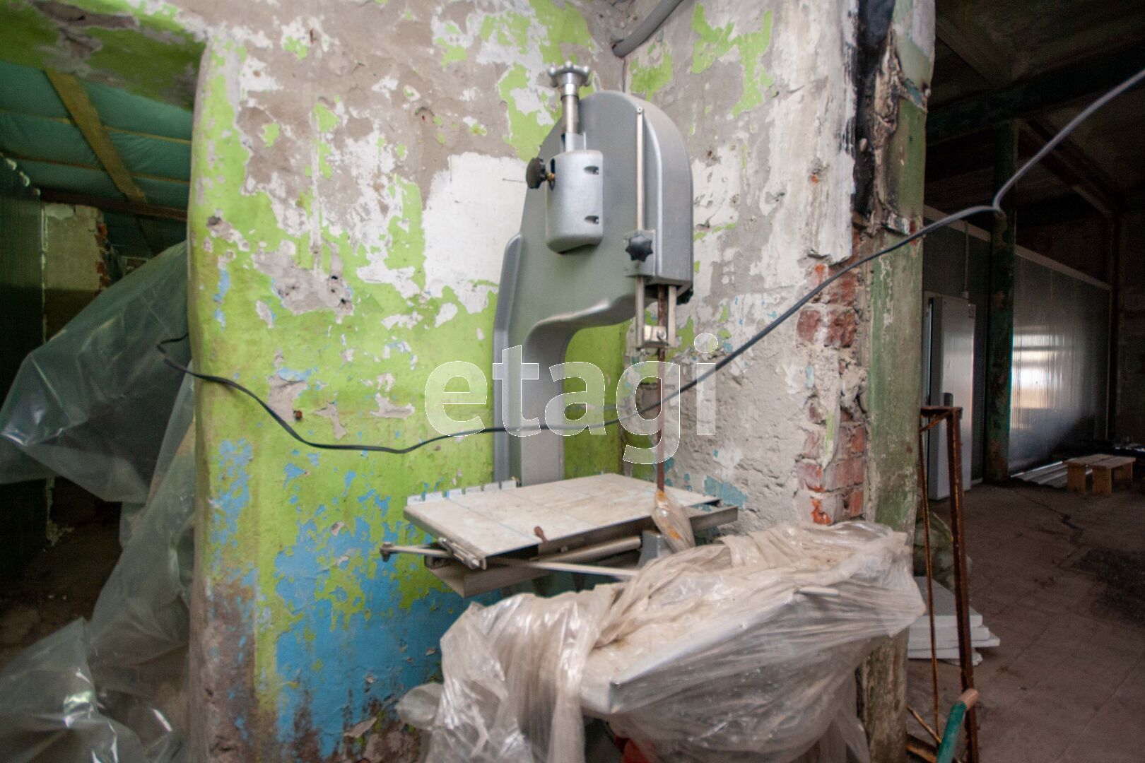 Продажа коммерческой недвижимости, 142м <sup>2</sup>, Новый Уренгой, Ямало-Ненецкий АО,  Новый Уренгой