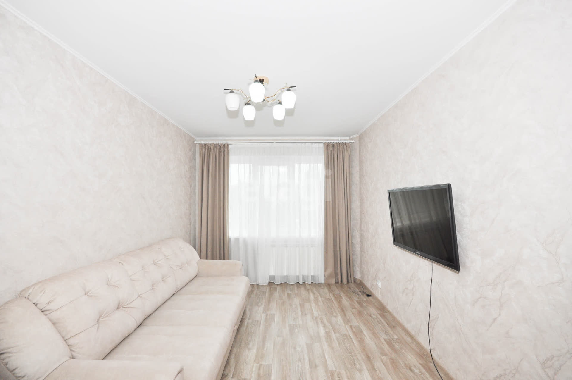 Продажа 2-комнатной квартиры, Южно-Сахалинск, Сахалинская область,  Южно-Сахалинск